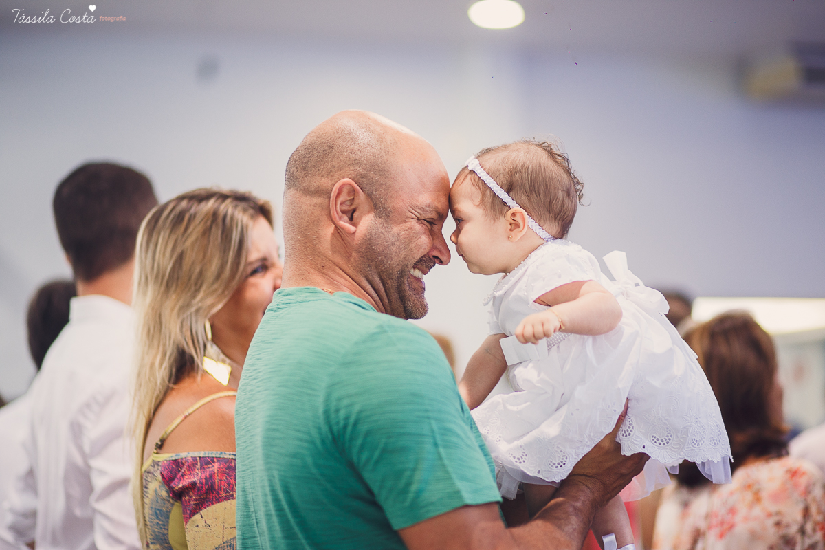 madrinha ama, look de madrinha, fotos inesquecíveis e lindas do batizado, afilhada, maquiagem para batizado, vestido para batizado lindo, decoração para almoço de batizado