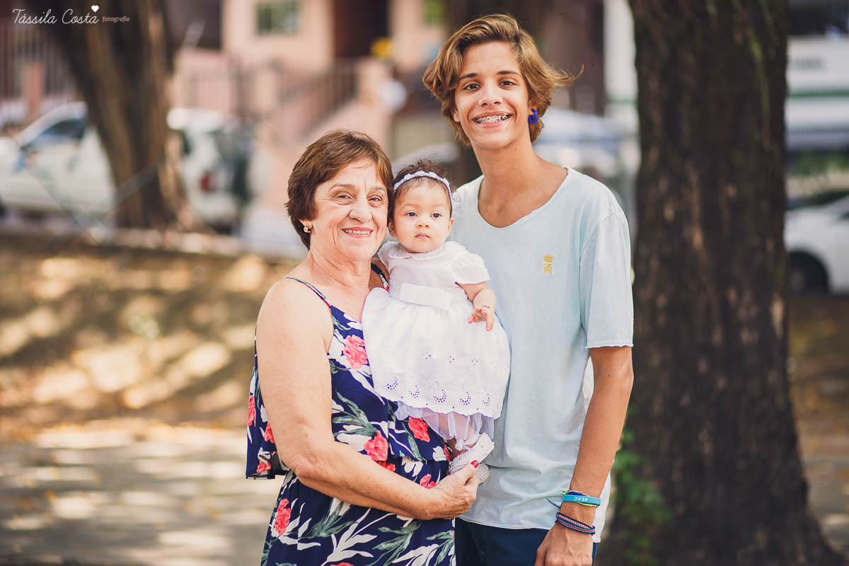 madrinha ama, look de madrinha, fotos inesquecíveis e lindas do batizado, afilhada, maquiagem para batizado, vestido para batizado lindo, decoração para almoço de batizado