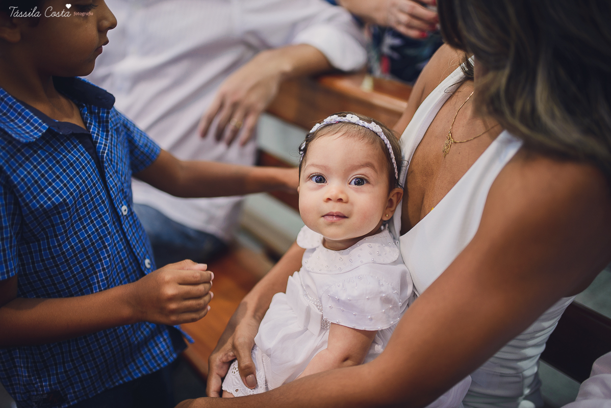 madrinha ama, look de madrinha, fotos inesquecíveis e lindas do batizado, afilhada, maquiagem para batizado, vestido para batizado lindo, decoração para almoço de batizado