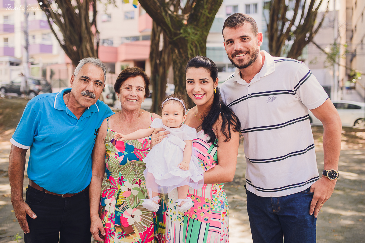 madrinha ama, look de madrinha, fotos inesquecíveis e lindas do batizado, afilhada, maquiagem para batizado, vestido para batizado lindo, decoração para almoço de batizado