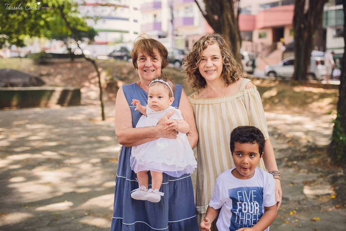madrinha ama, look de madrinha, fotos inesquecíveis e lindas do batizado, afilhada, maquiagem para batizado, vestido para batizado lindo, decoração para almoço de batizado