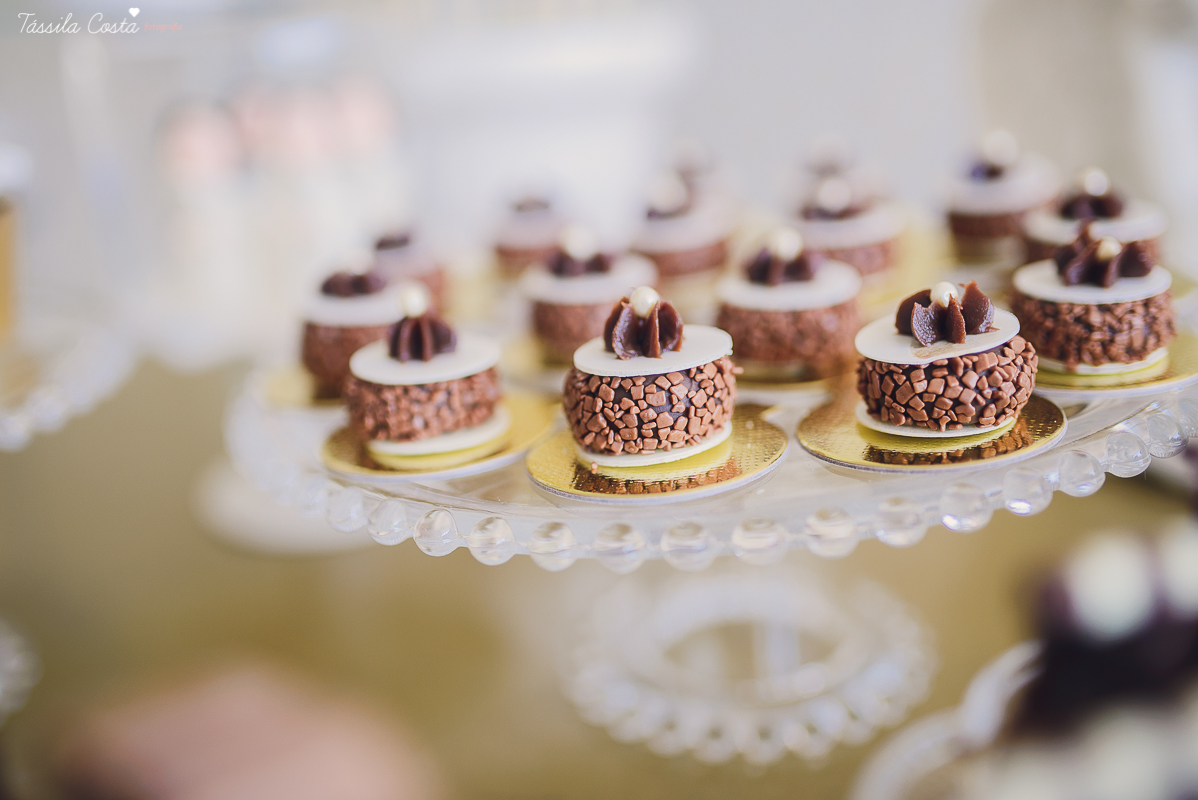 madrinha ama, look de madrinha, fotos inesquecíveis e lindas do batizado, afilhada, maquiagem para batizado, vestido para batizado lindo, decoração para almoço de batizado