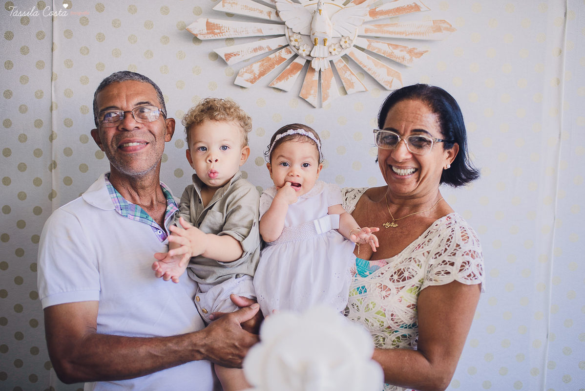 madrinha ama, look de madrinha, fotos inesquecíveis e lindas do batizado, afilhada, maquiagem para batizado, vestido para batizado lindo, decoração para almoço de batizado