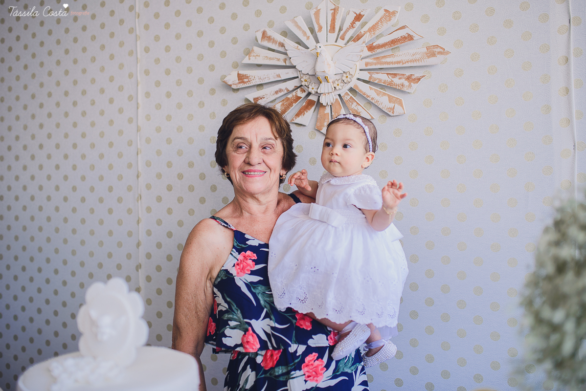 madrinha ama, look de madrinha, fotos inesquecíveis e lindas do batizado, afilhada, maquiagem para batizado, vestido para batizado lindo, decoração para almoço de batizado