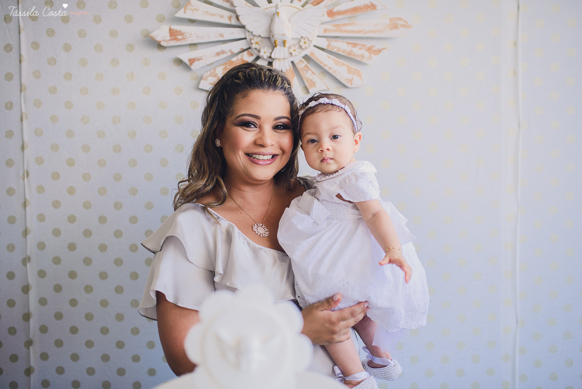 madrinha ama, look de madrinha, fotos inesquecíveis e lindas do batizado, afilhada, maquiagem para batizado, vestido para batizado lindo, decoração para almoço de batizado