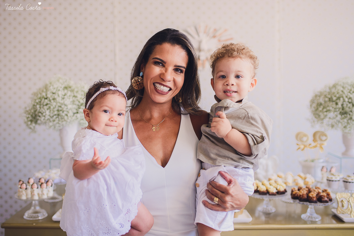 madrinha ama, look de madrinha, fotos inesquecíveis e lindas do batizado, afilhada, maquiagem para batizado, vestido para batizado lindo, decoração para almoço de batizado