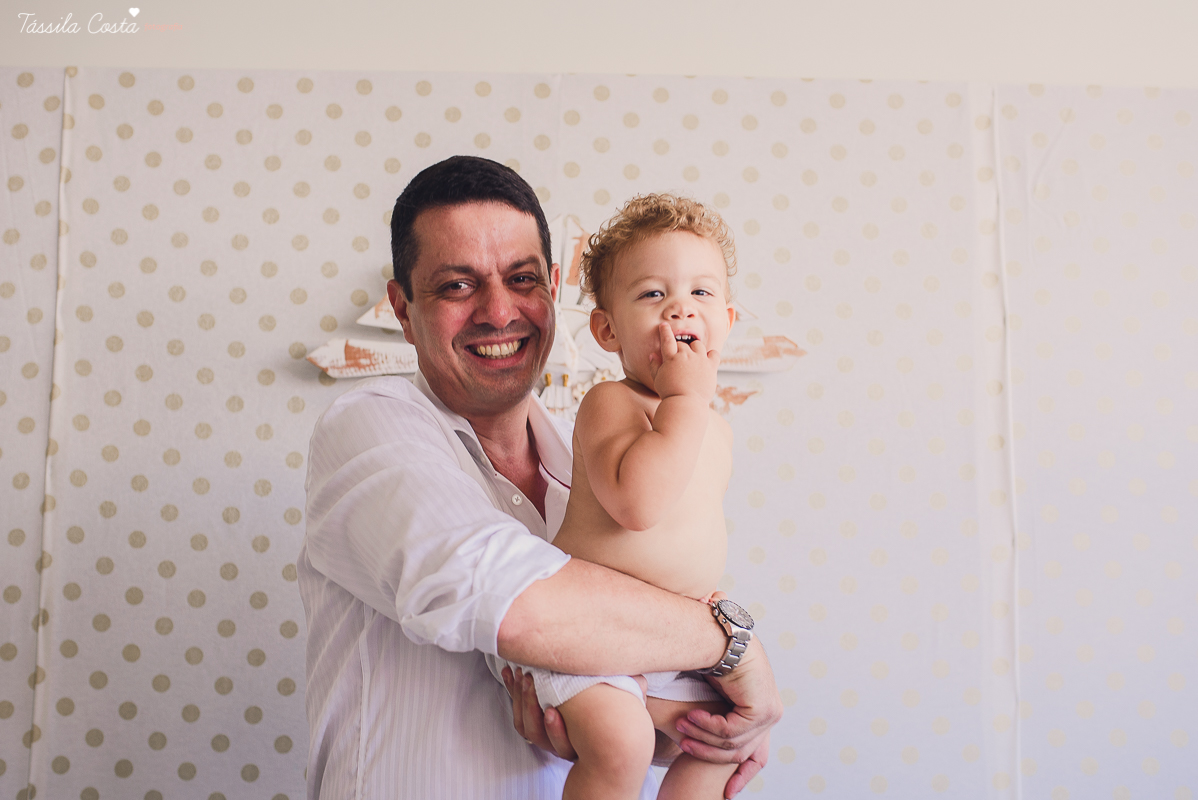 fotografia de batizado em vila velha es, fotos inesquecíveis e lindas do batizado, momento muito importante para toda a família, vestido para batizado lindo, decoração para almoço de batizado