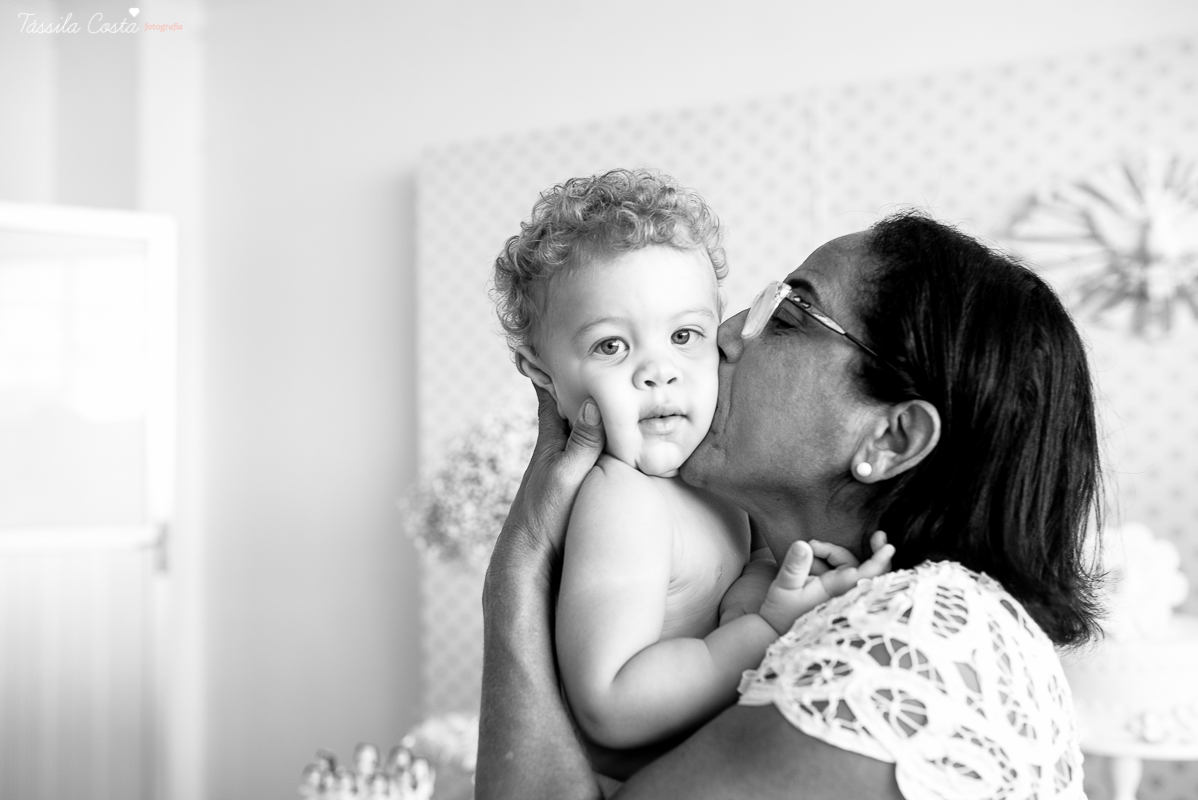 fotografia de batizado em vila velha es, fotos inesquecíveis e lindas do batizado, momento muito importante para toda a família, vestido para batizado lindo, decoração para almoço de batizado