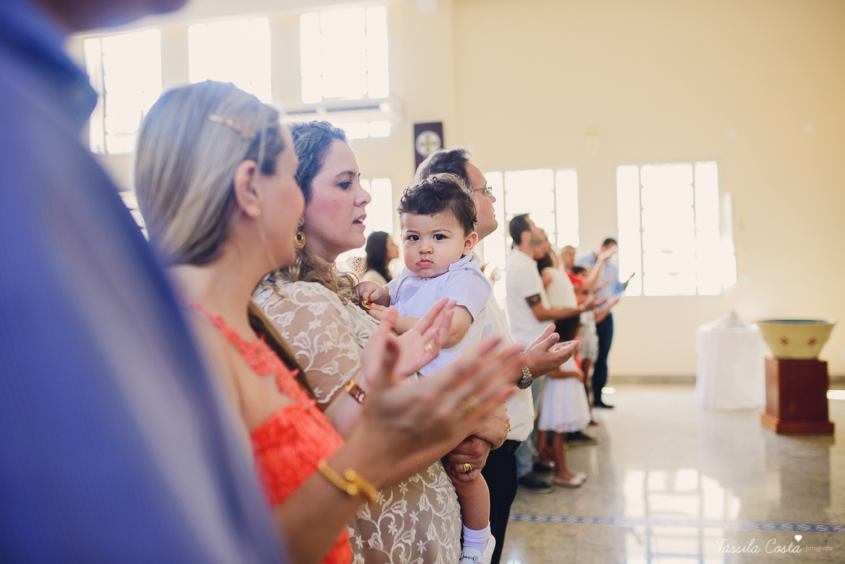 batizado do bernardo, batizado, batismo, batizado em vila velha, igreja de santa luzia, batizado na igreja de santa luzia, praia do ribeiro, praia da costa, fotos na praia da costa, tassila fotografia, tassila costa, fotos lindas, batizando, dinda ama, fo