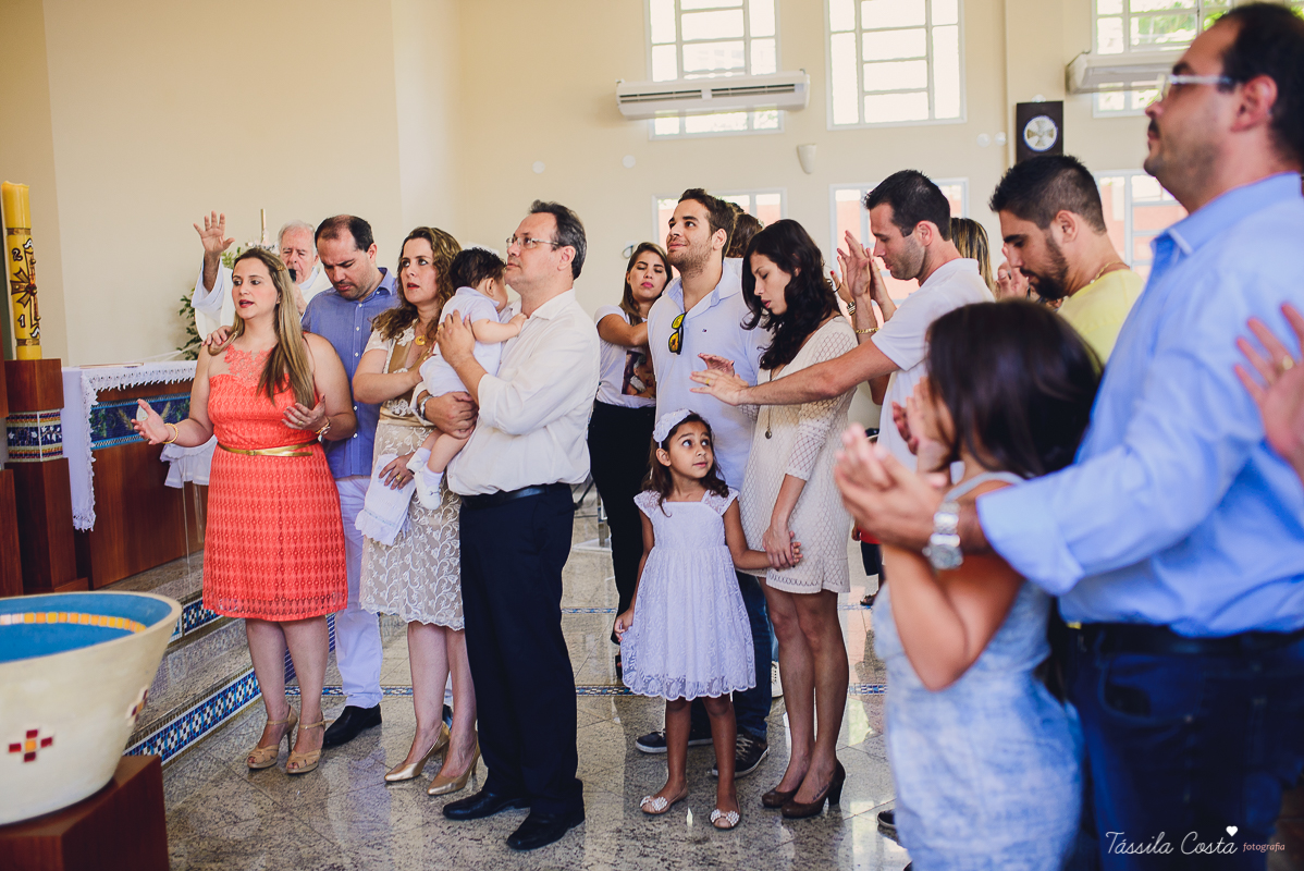 batizado do bernardo, batizado, batismo, batizado em vila velha, igreja de santa luzia, batizado na igreja de santa luzia, praia do ribeiro, praia da costa, fotos na praia da costa, tassila fotografia, tassila costa, fotos lindas, batizando, dinda ama, fo