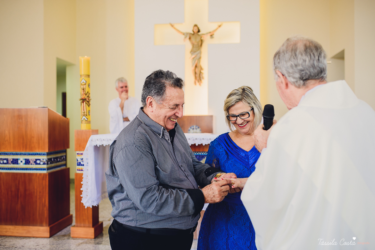 batizado do bernardo, batizado, batismo, batizado em vila velha, igreja de santa luzia, batizado na igreja de santa luzia, praia do ribeiro, praia da costa, fotos na praia da costa, tassila fotografia, tassila costa, fotos lindas, batizando, dinda ama, fo