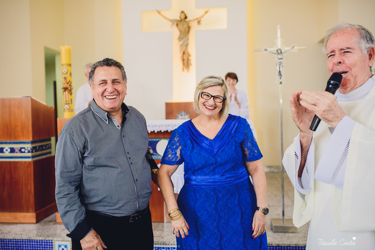 batizado do bernardo, batizado, batismo, batizado em vila velha, igreja de santa luzia, batizado na igreja de santa luzia, praia do ribeiro, praia da costa, fotos na praia da costa, tassila fotografia, tassila costa, fotos lindas, batizando, dinda ama, fo