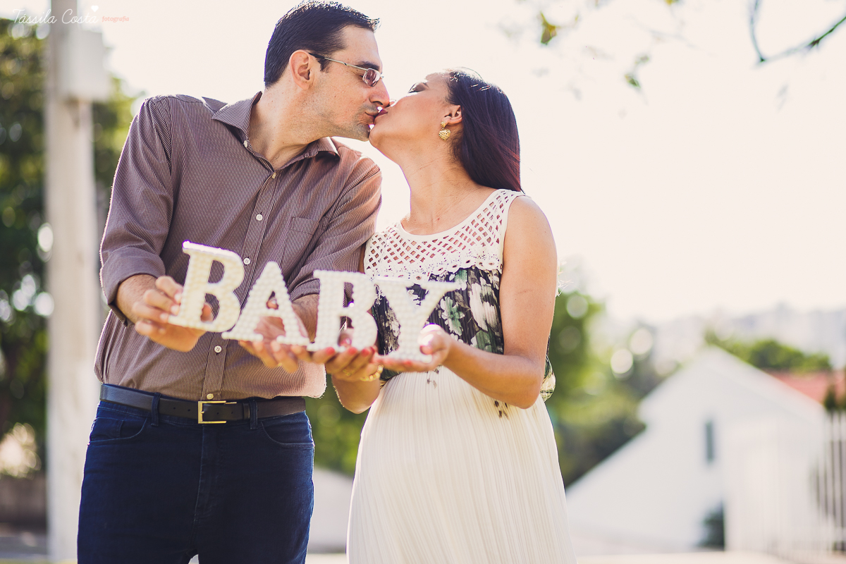 Fotos de gestante feitas na Ilha do Frade, looks lindos para fotografar no ensaio gestante, tássila costa fotografia, miguel vem aí, fotos de gestante em dia nublado