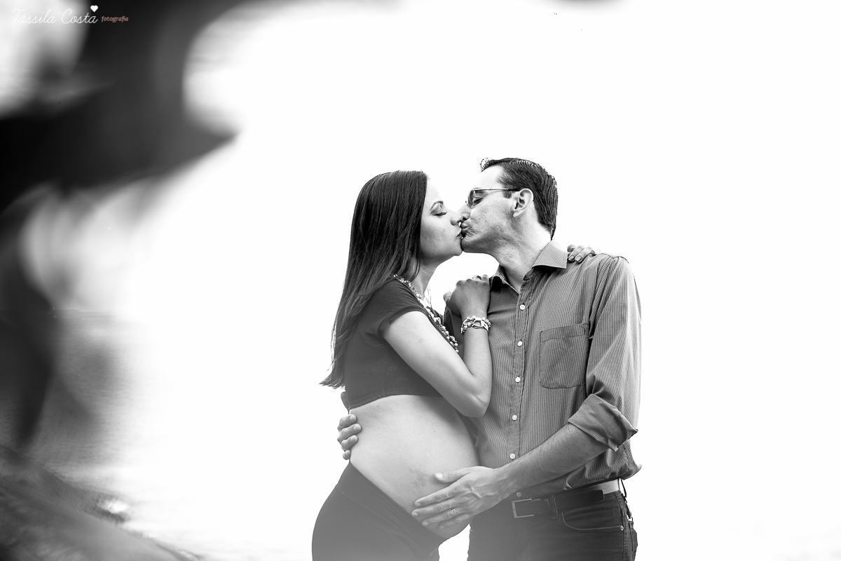 Fotos de gestante feitas na Ilha do Frade, looks lindos para fotografar no ensaio gestante, tássila costa fotografia, miguel vem aí, fotos de gestante em dia nublado