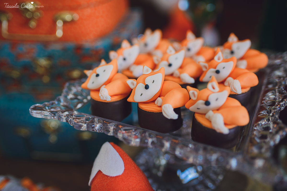 chá de bebê super diferente, festa no tema raposa, festa intimista e linda, chá de bebê de menino, decoração de chá de bebê super diferente