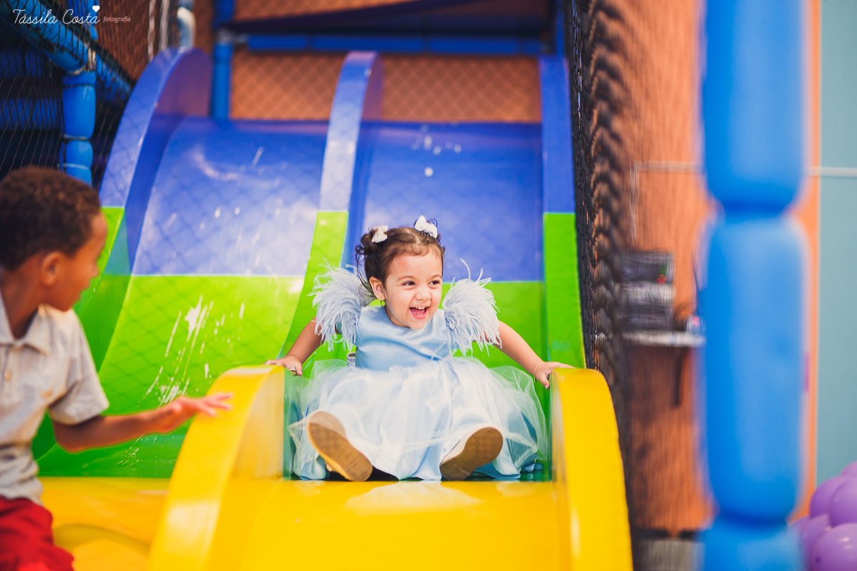 festa de menina, tema super diferente, em Vitória ES, mamãe super festeira, 02 anos, Catarina, aniversário no cerimonial Tironi Bambini, Tássila Costa Fotografia
