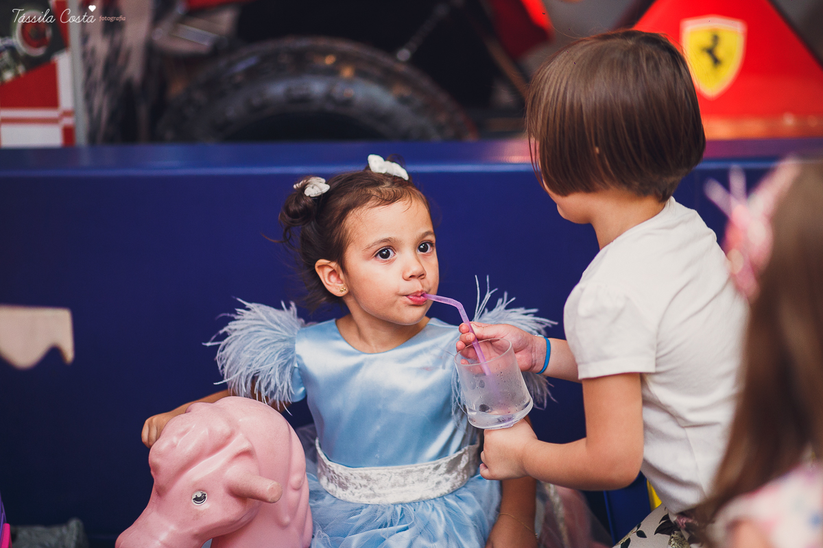 festa de menina, tema super diferente, em Vitória ES, mamãe super festeira, 02 anos, Catarina, aniversário no cerimonial Tironi Bambini, Tássila Costa Fotografia