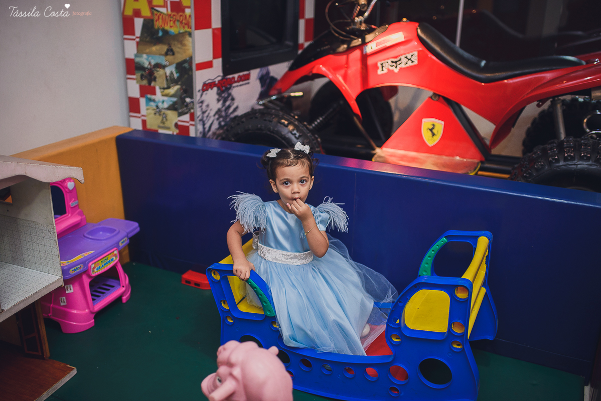 festa de menina, tema super diferente, em Vitória ES, mamãe super festeira, 02 anos, Catarina, aniversário no cerimonial Tironi Bambini, Tássila Costa Fotografia