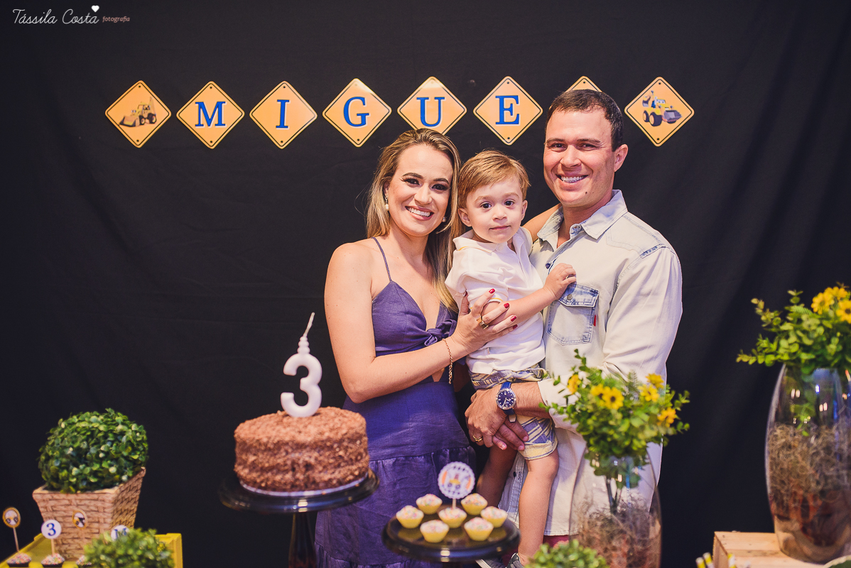 festa no colônia de férias Na Brinca, decoração de festa de menino no tema trator, fotografia by Tássila Costa, fotos de aniversário infantil em Vitória ES