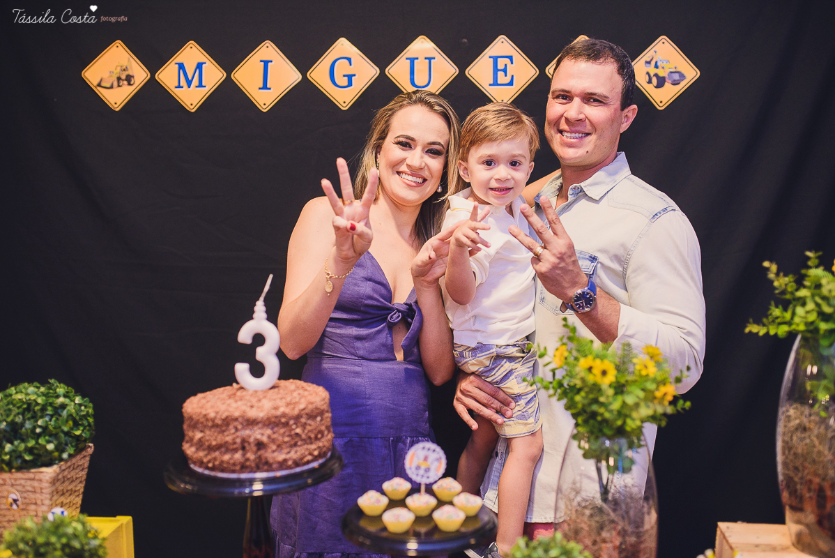 festa no colônia de férias Na Brinca, decoração de festa de menino no tema trator, fotografia by Tássila Costa, fotos de aniversário infantil em Vitória ES