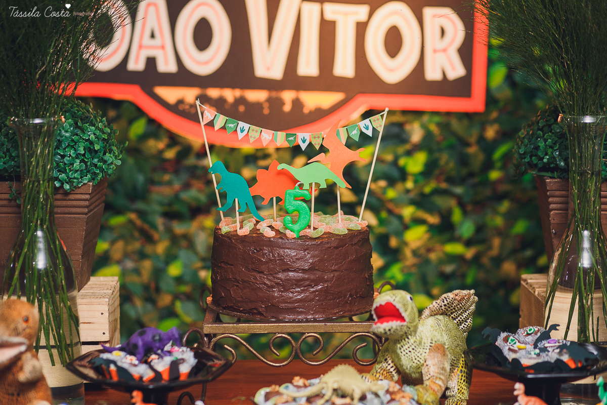 http://www.tassilacosta.com.br/portfolio/festasinfantis/122848-festanopredio-joaovitor5anos-temadinossauros-festademenino