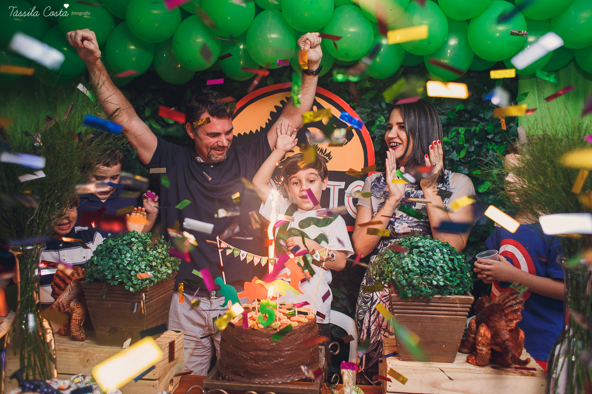 http://www.tassilacosta.com.br/portfolio/festasinfantis/122848-festanopredio-joaovitor5anos-temadinossauros-festademenino