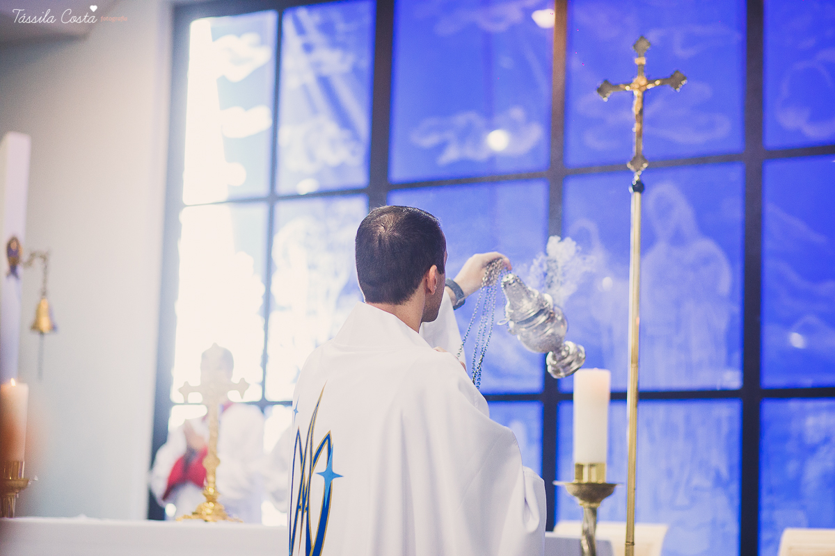batizado na igreja cat&oacute;lica Bom Pastor, na Praia da Costa, pr&oacute;ximo ao Hortfruti, rua Romero Lofego Botelho, tassila costa fotografia, fotografia de batizado na Praia da Costa