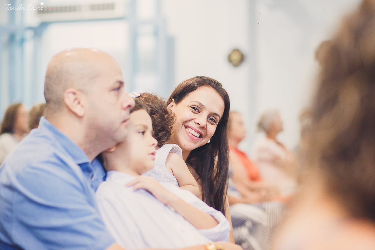 batizado na igreja cat&oacute;lica Bom Pastor, na Praia da Costa, pr&oacute;ximo ao Hortfruti, rua Romero Lofego Botelho, tassila costa fotografia, fotografia de batizado na Praia da Costa