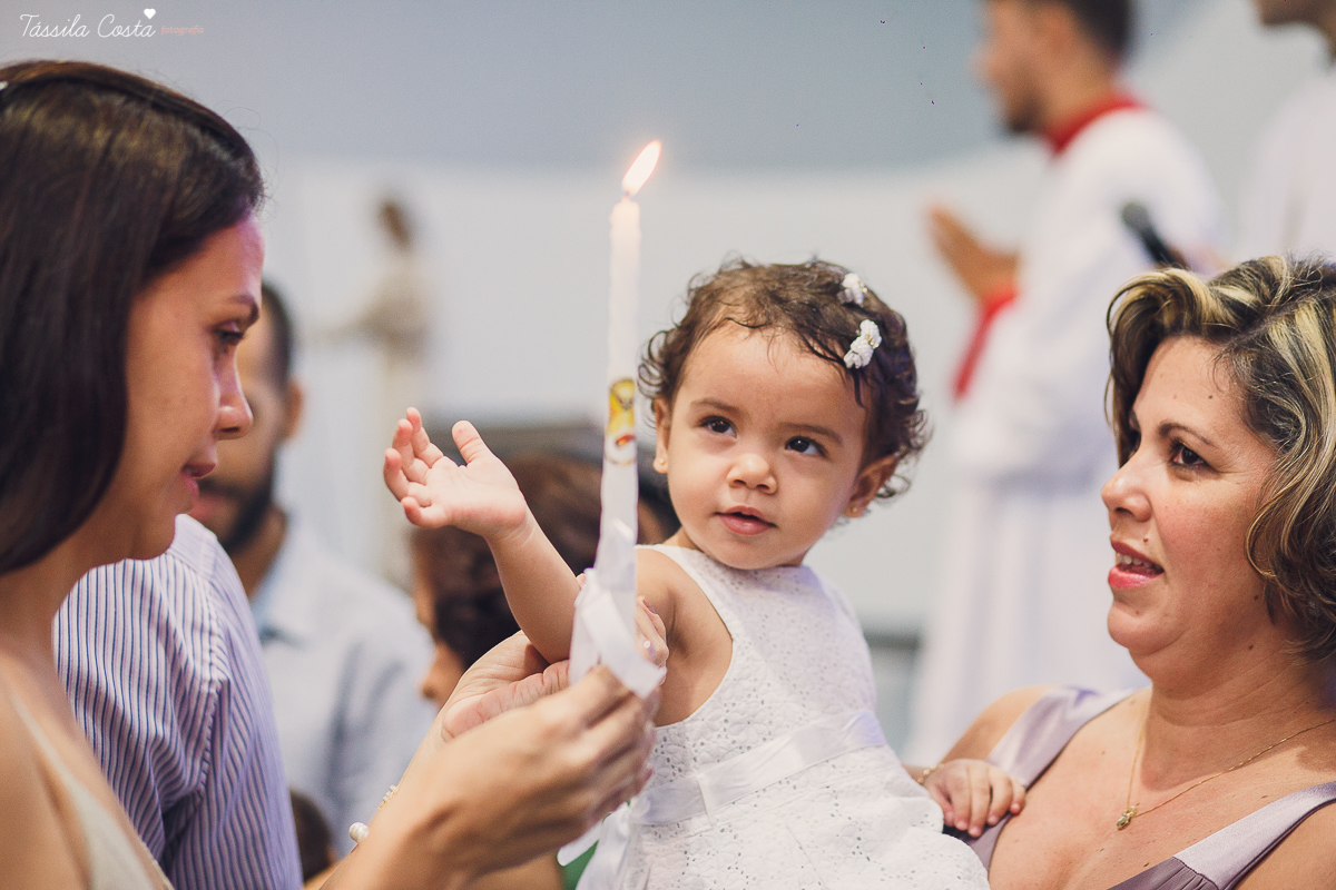 batizado na igreja cat&oacute;lica Bom Pastor, na Praia da Costa, pr&oacute;ximo ao Hortfruti, rua Romero Lofego Botelho, tassila costa fotografia, fotografia de batizado na Praia da Costa