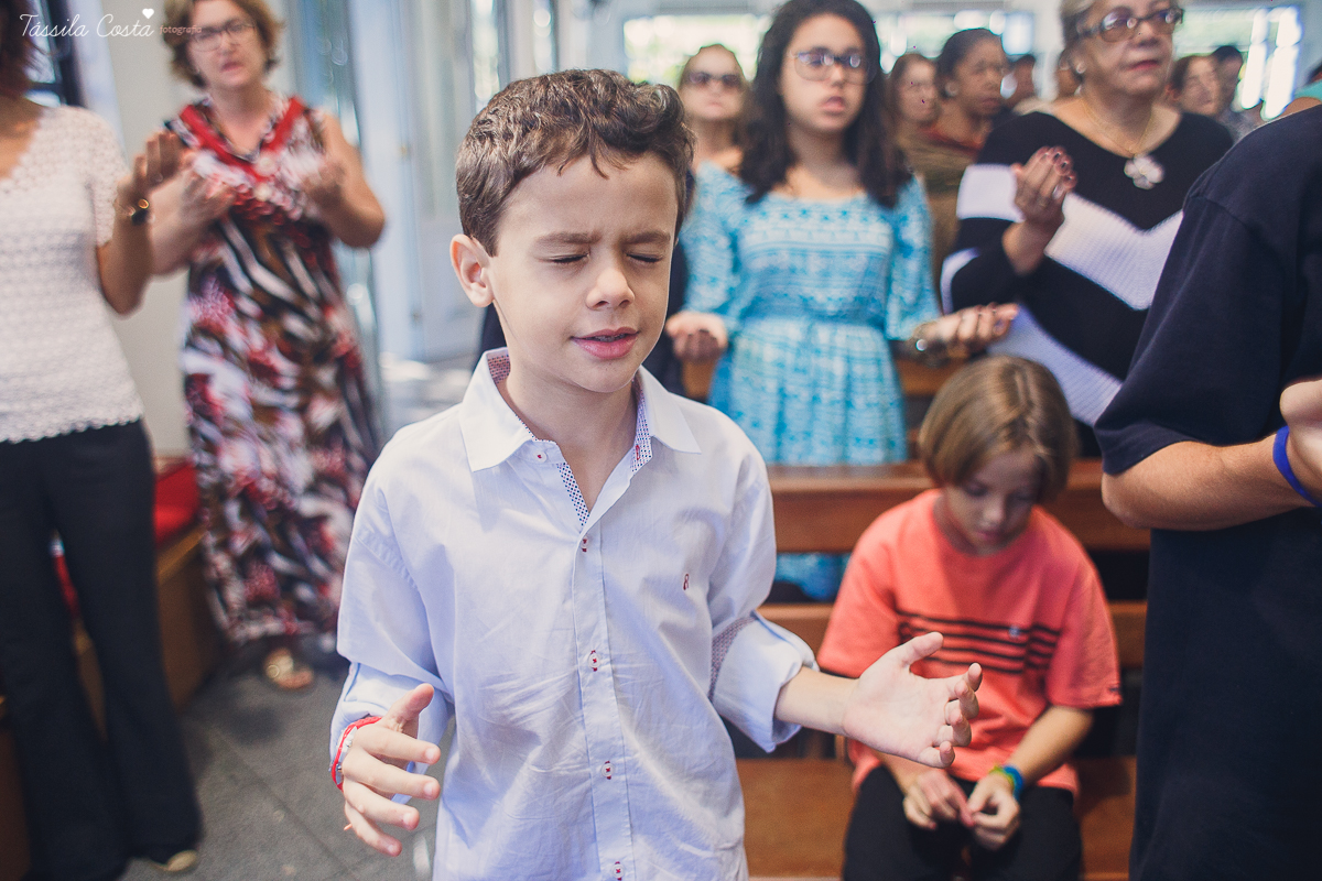 batizado na igreja cat&oacute;lica Bom Pastor, na Praia da Costa, pr&oacute;ximo ao Hortfruti, rua Romero Lofego Botelho, tassila costa fotografia, fotografia de batizado na Praia da Costa