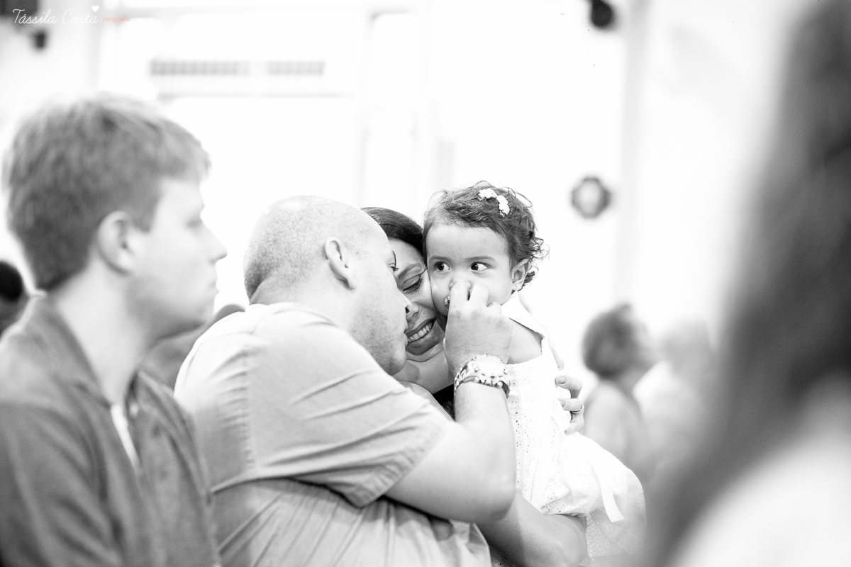 batizado na igreja cat&oacute;lica Bom Pastor, na Praia da Costa, pr&oacute;ximo ao Hortfruti, rua Romero Lofego Botelho, tassila costa fotografia, fotografia de batizado na Praia da Costa
