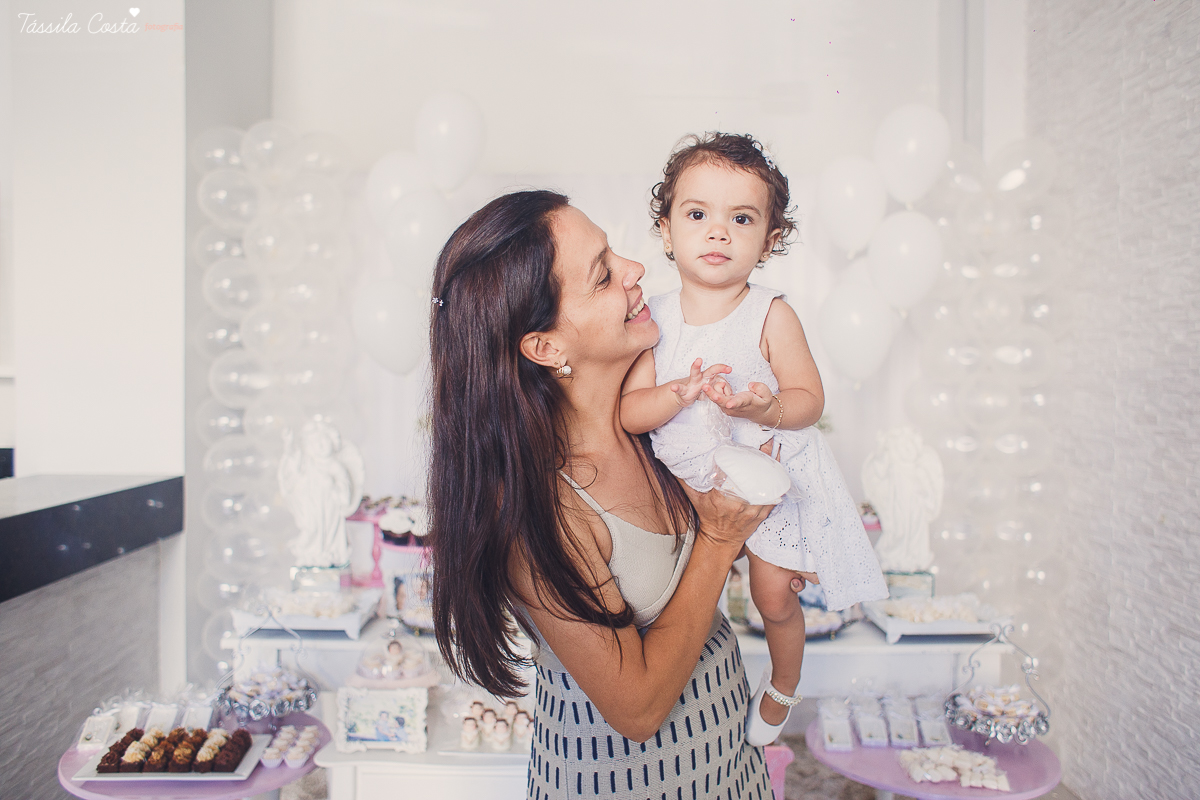 batizado na igreja cat&oacute;lica Bom Pastor, na Praia da Costa, pr&oacute;ximo ao Hortfruti, rua Romero Lofego Botelho, tassila costa fotografia, fotografia de batizado na Praia da Costa