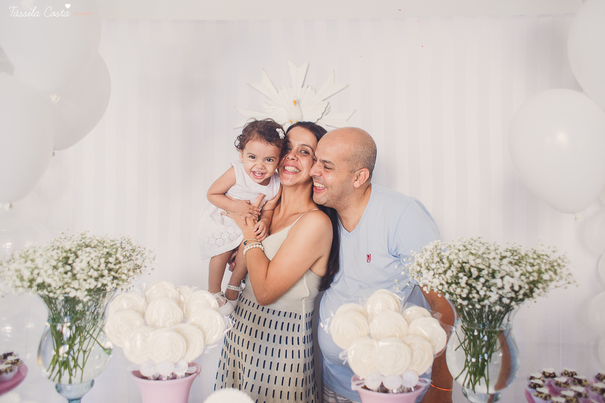 batizado na igreja cat&oacute;lica Bom Pastor, na Praia da Costa, pr&oacute;ximo ao Hortfruti, rua Romero Lofego Botelho, tassila costa fotografia, fotografia de batizado na Praia da Costa