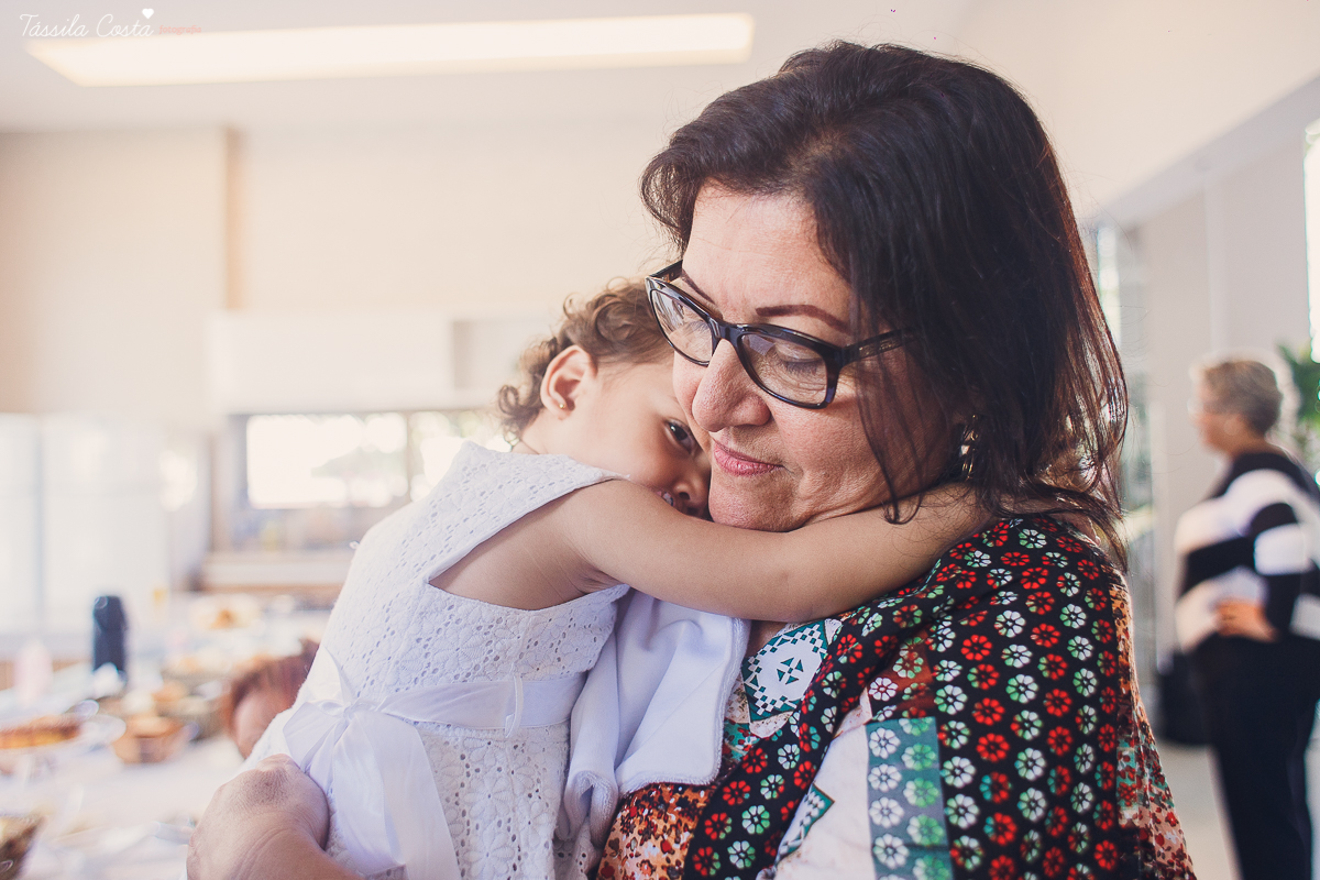 batizado na igreja cat&oacute;lica Bom Pastor, na Praia da Costa, pr&oacute;ximo ao Hortfruti, rua Romero Lofego Botelho, tassila costa fotografia, fotografia de batizado na Praia da Costa