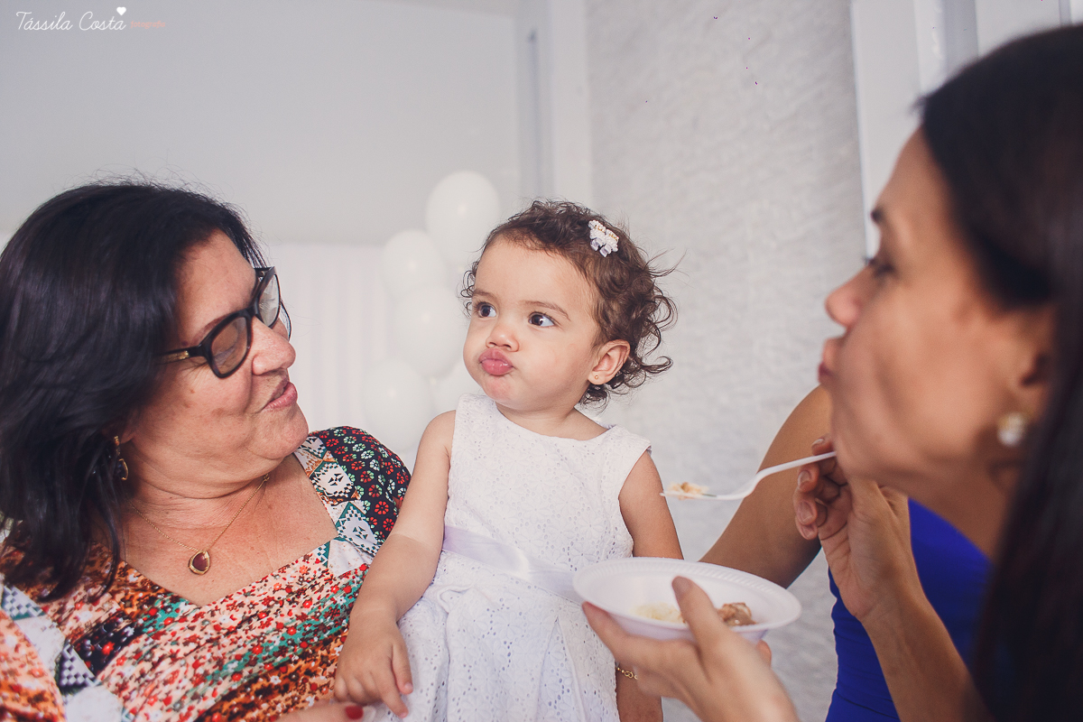 batizado na igreja cat&oacute;lica Bom Pastor, na Praia da Costa, pr&oacute;ximo ao Hortfruti, rua Romero Lofego Botelho, tassila costa fotografia, fotografia de batizado na Praia da Costa