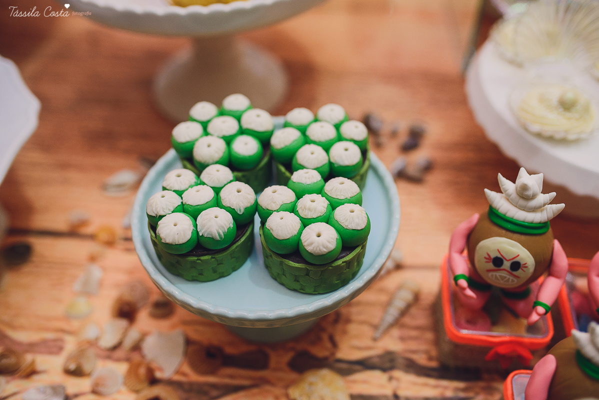 festa linda de menina no tema Moana, filme da Disney, by Camila Sarmento, festa chique feita na garagem de casa, m&atilde;e de menina, festa de menina 6 anos, doces by Julia Adami Cakes, t&aacute;ssila costa