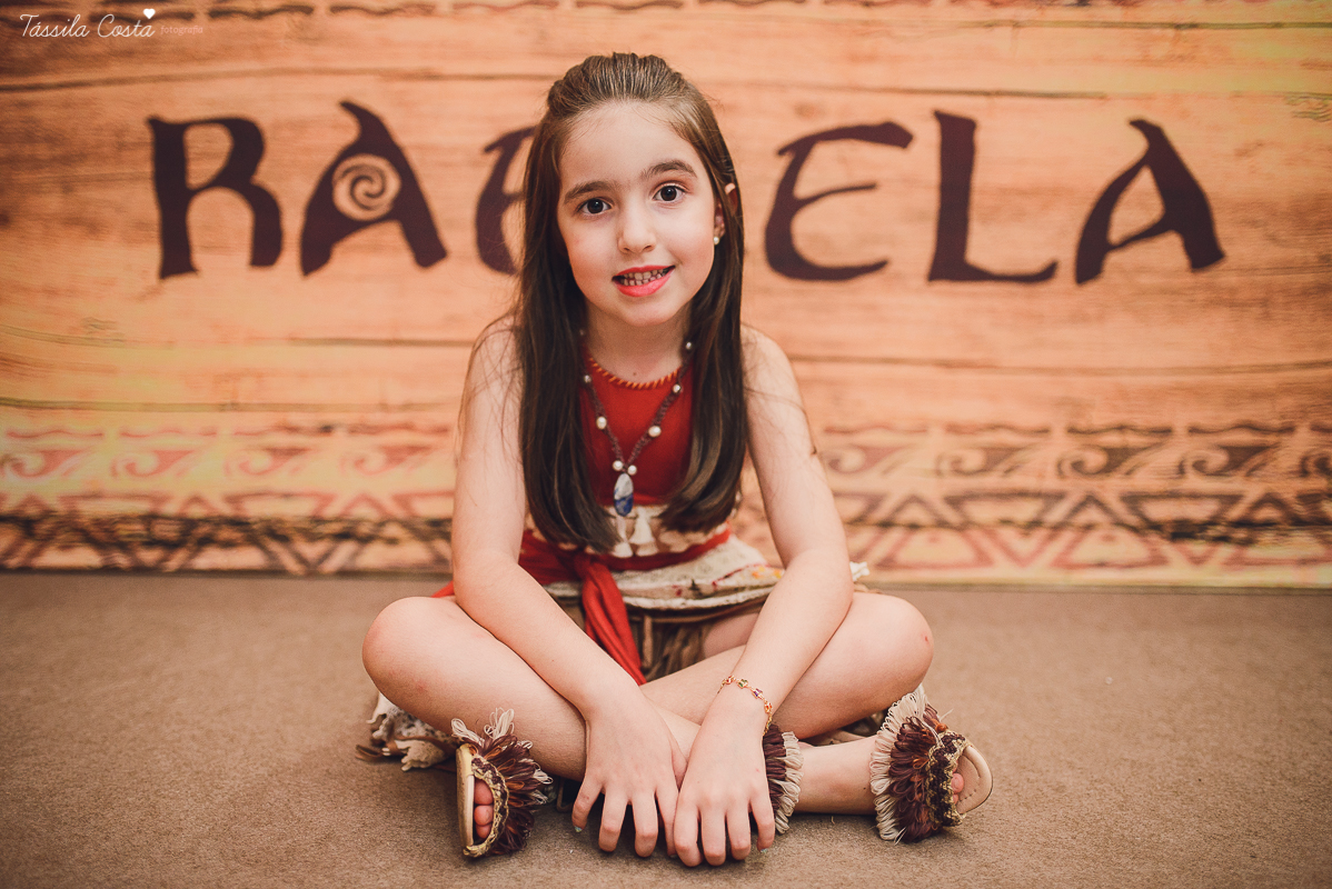 festa linda de menina no tema Moana, filme da Disney, by Camila Sarmento, festa chique feita na garagem de casa, m&atilde;e de menina, festa de menina 6 anos, doces by Julia Adami Cakes, t&aacute;ssila costa