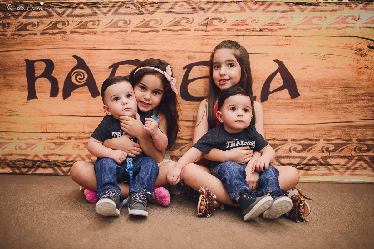 festa linda de menina no tema Moana, filme da Disney, by Camila Sarmento, festa chique feita na garagem de casa, m&atilde;e de menina, festa de menina 6 anos, doces by Julia Adami Cakes, t&aacute;ssila costa