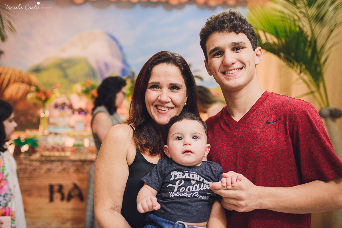 festa linda de menina no tema Moana, filme da Disney, by Camila Sarmento, festa chique feita na garagem de casa, m&atilde;e de menina, festa de menina 6 anos, doces by Julia Adami Cakes, t&aacute;ssila costa