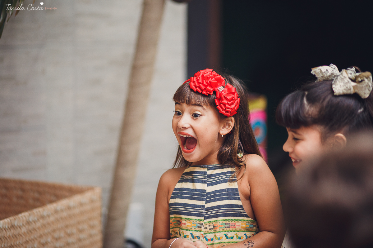 festa linda de menina no tema Moana, filme da Disney, by Camila Sarmento, festa chique feita na garagem de casa, m&atilde;e de menina, festa de menina 6 anos, doces by Julia Adami Cakes, t&aacute;ssila costa