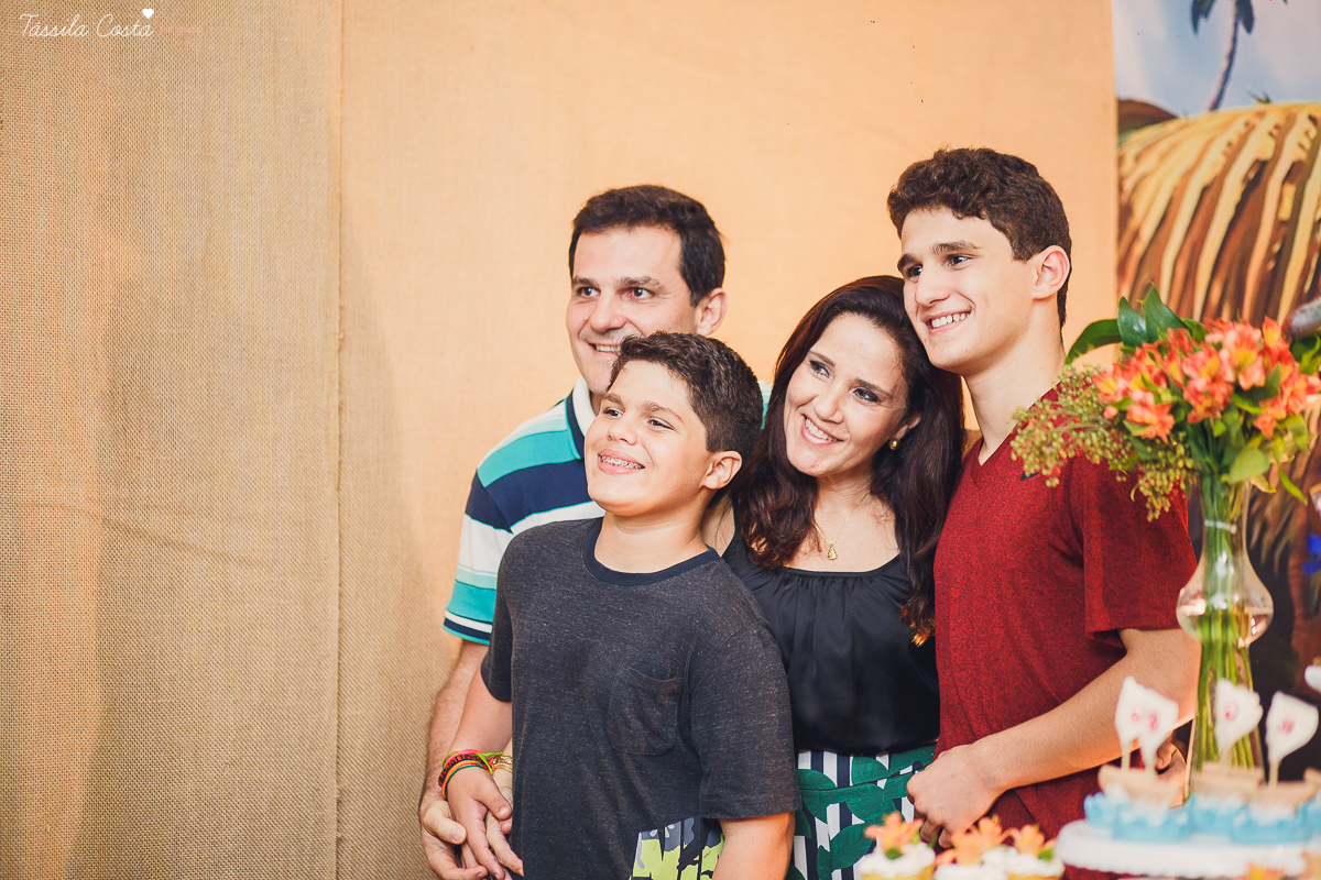 festa linda de menina no tema Moana, filme da Disney, by Camila Sarmento, festa chique feita na garagem de casa, m&atilde;e de menina, festa de menina 6 anos, doces by Julia Adami Cakes, t&aacute;ssila costa