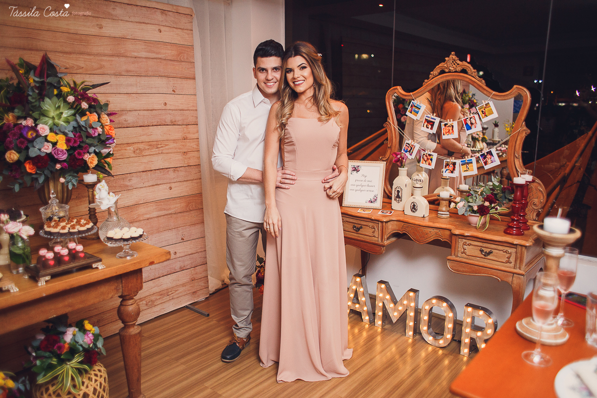 pedido de casamento dos sonhos, jantar de noivado em vit&oacute;ria es, restaurante canto do vinho, decora&ccedil;&atilde;o para pedido de casamento, decora&ccedil;&atilde;o by Tais Vaz