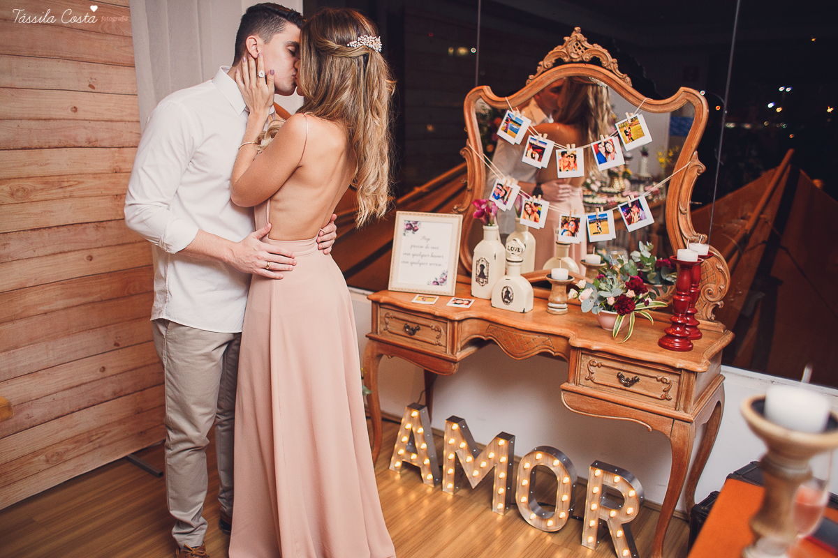 pedido de casamento dos sonhos, jantar de noivado em vit&oacute;ria es, restaurante canto do vinho, decora&ccedil;&atilde;o para pedido de casamento, decora&ccedil;&atilde;o by Tais Vaz