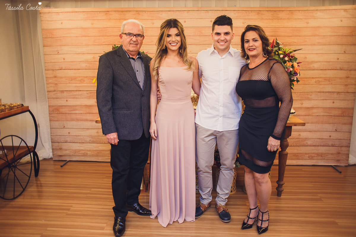 pedido de casamento dos sonhos, jantar de noivado em vit&oacute;ria es, restaurante canto do vinho, decora&ccedil;&atilde;o para pedido de casamento, decora&ccedil;&atilde;o by Tais Vaz