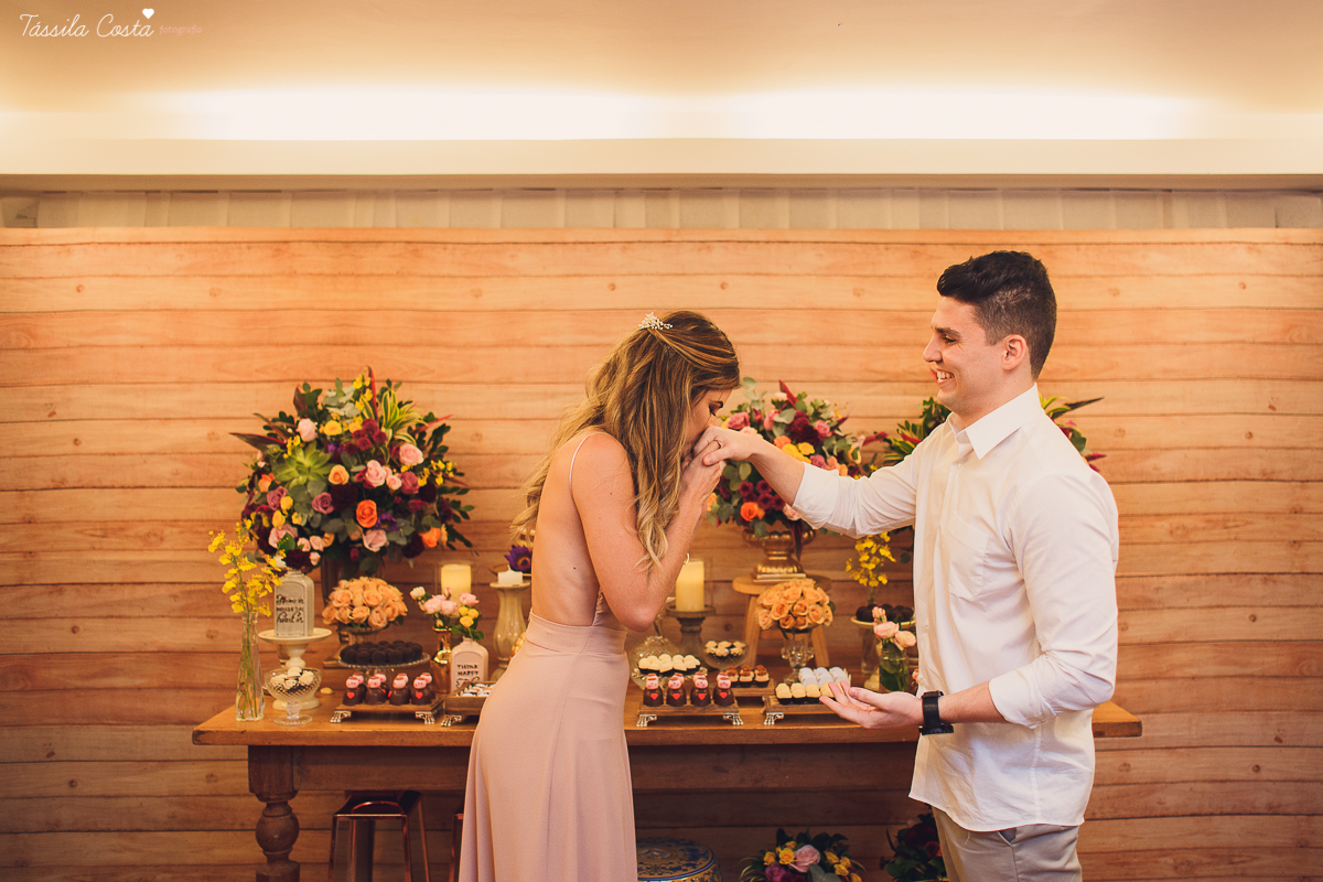 pedido de casamento dos sonhos, jantar de noivado em vit&oacute;ria es, restaurante canto do vinho, decora&ccedil;&atilde;o para pedido de casamento, decora&ccedil;&atilde;o by Tais Vaz