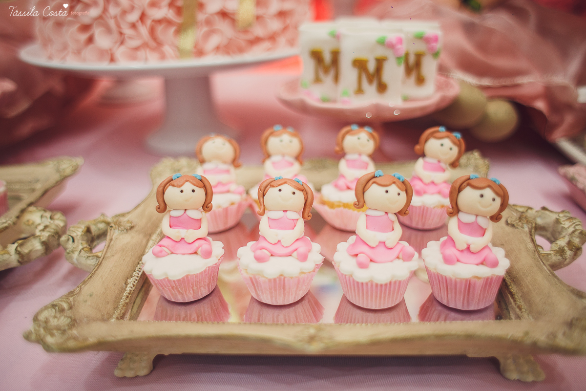 festa de menina, no tema Jardim, feita no cerimonial Balladas Kids, Serra ES, mam&atilde;e de primeira viagem, decora&ccedil;&atilde;o linda by Karina Melotti, fotos t&aacute;ssila costa, fotografia de festa infantil