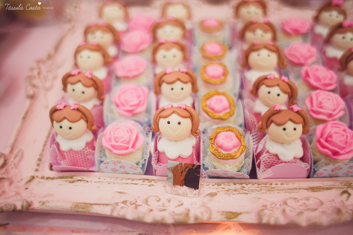 festa de menina, no tema Jardim, feita no cerimonial Balladas Kids, Serra ES, mam&atilde;e de primeira viagem, decora&ccedil;&atilde;o linda by Karina Melotti, fotos t&aacute;ssila costa, fotografia de festa infantil