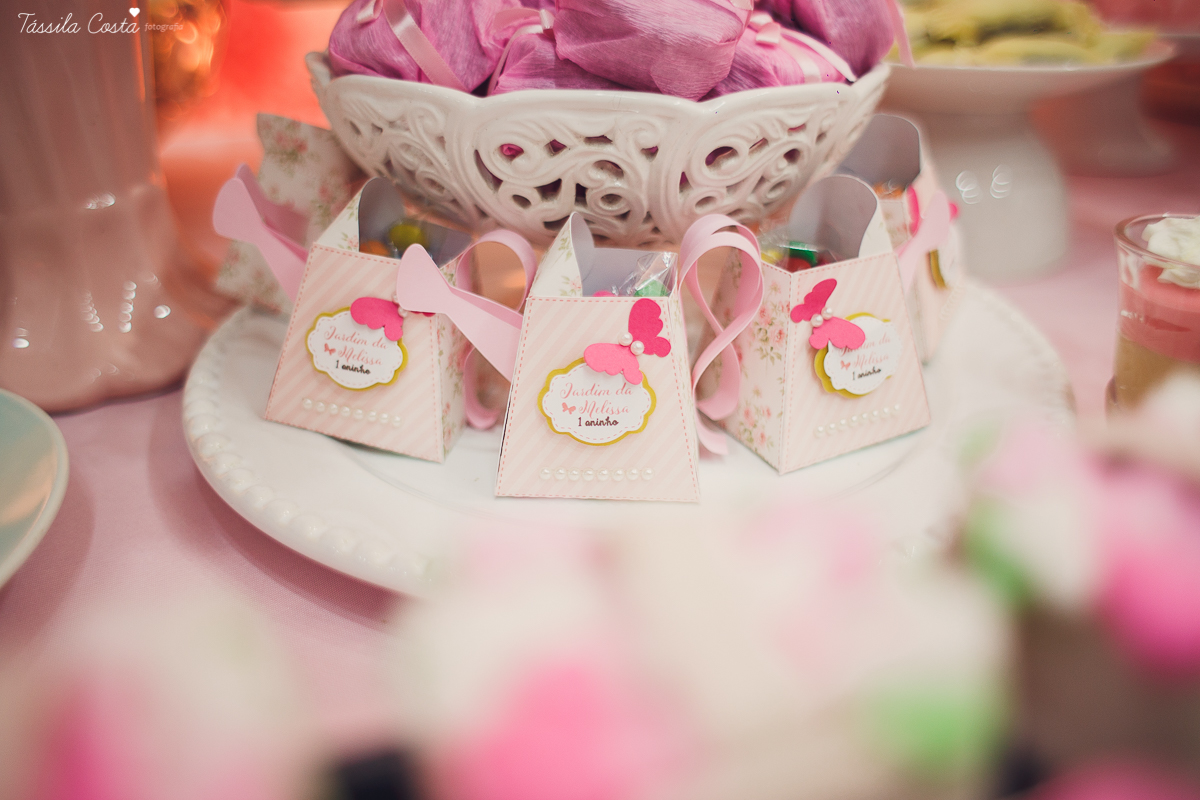 festa de menina, no tema Jardim, feita no cerimonial Balladas Kids, Serra ES, mam&atilde;e de primeira viagem, decora&ccedil;&atilde;o linda by Karina Melotti, fotos t&aacute;ssila costa, fotografia de festa infantil
