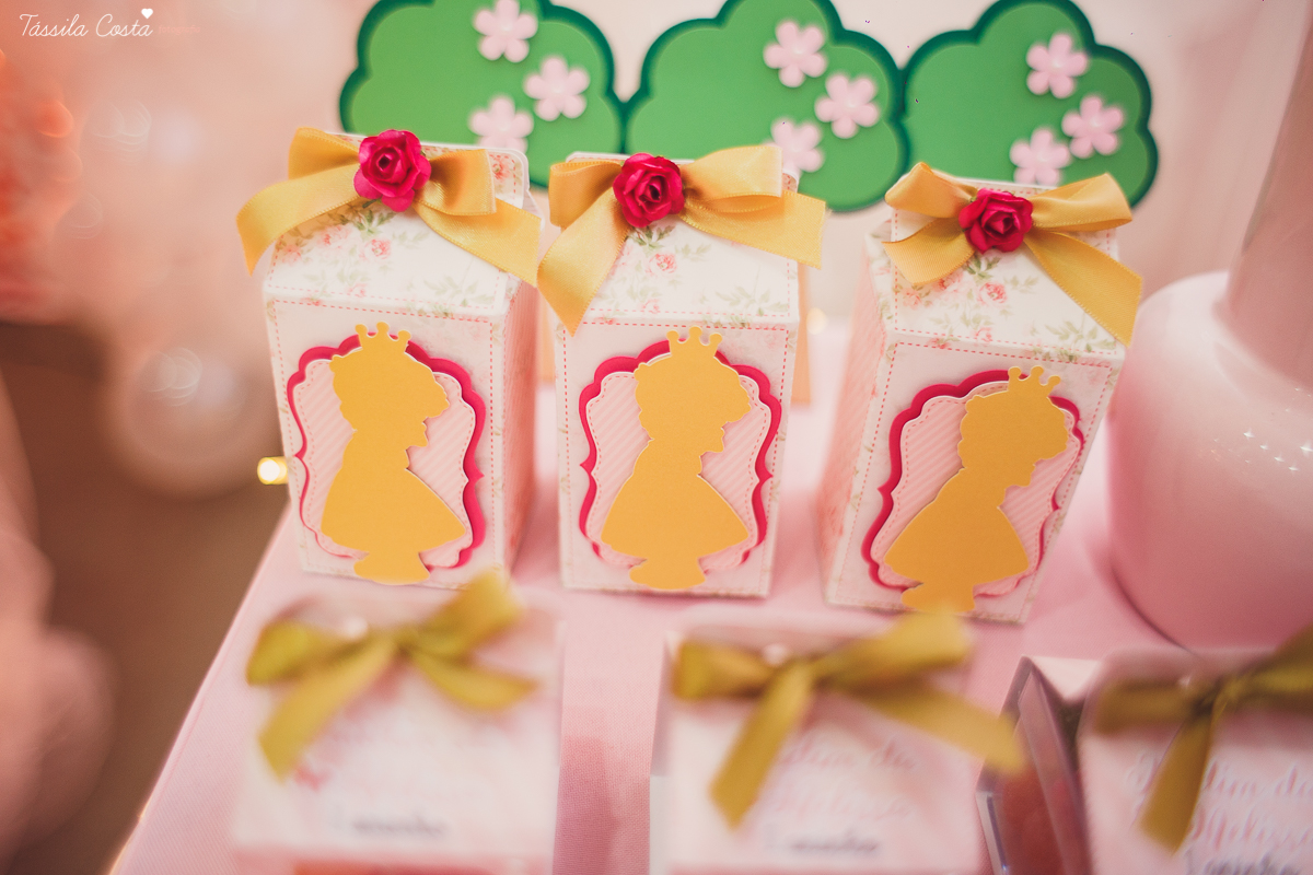 festa de menina, no tema Jardim, feita no cerimonial Balladas Kids, Serra ES, mam&atilde;e de primeira viagem, decora&ccedil;&atilde;o linda by Karina Melotti, fotos t&aacute;ssila costa, fotografia de festa infantil
