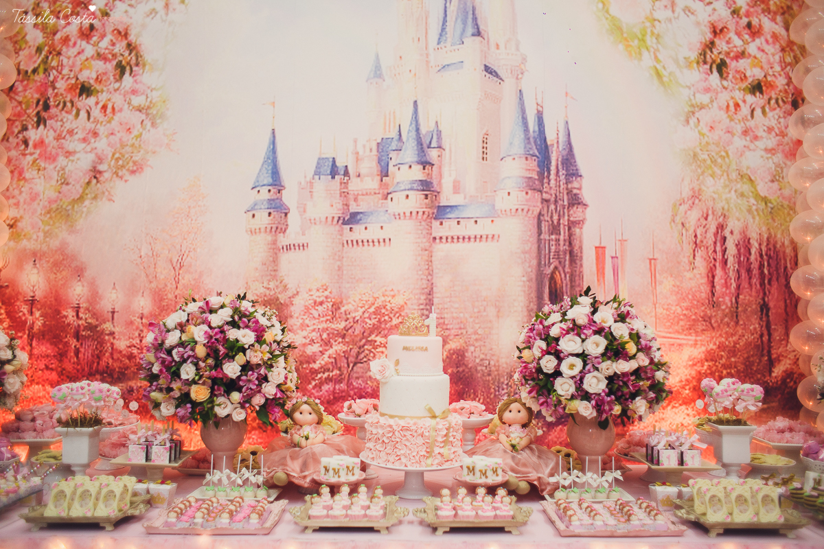 festa de menina, no tema Jardim, feita no cerimonial Balladas Kids, Serra ES, mam&atilde;e de primeira viagem, decora&ccedil;&atilde;o linda by Karina Melotti, fotos t&aacute;ssila costa, fotografia de festa infantil